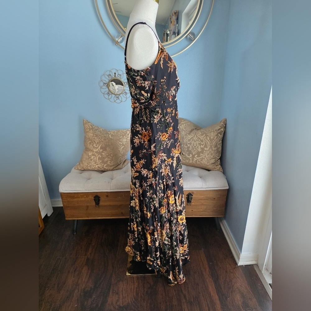Hutch Alden Wrap Gown - Picture 6 of 8